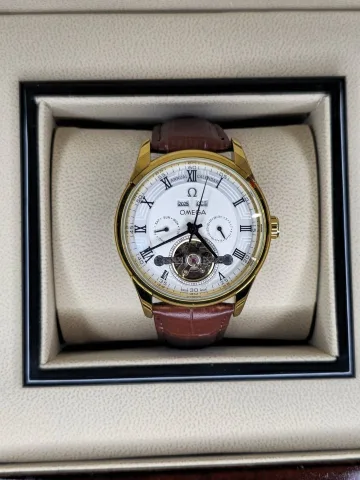 Omega Annual Calendar 42mm – Dourado/Branco